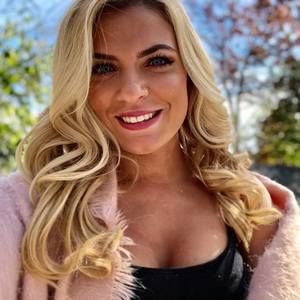 Meet your Posher, Samantha